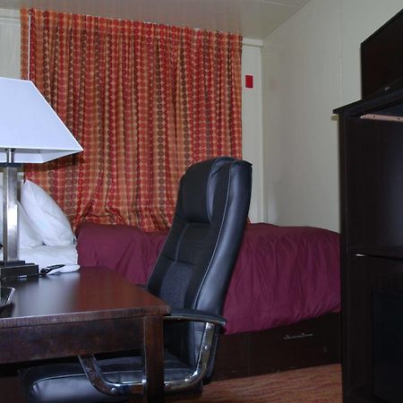 Shut Eye Hotel Alexander Екстер'єр фото