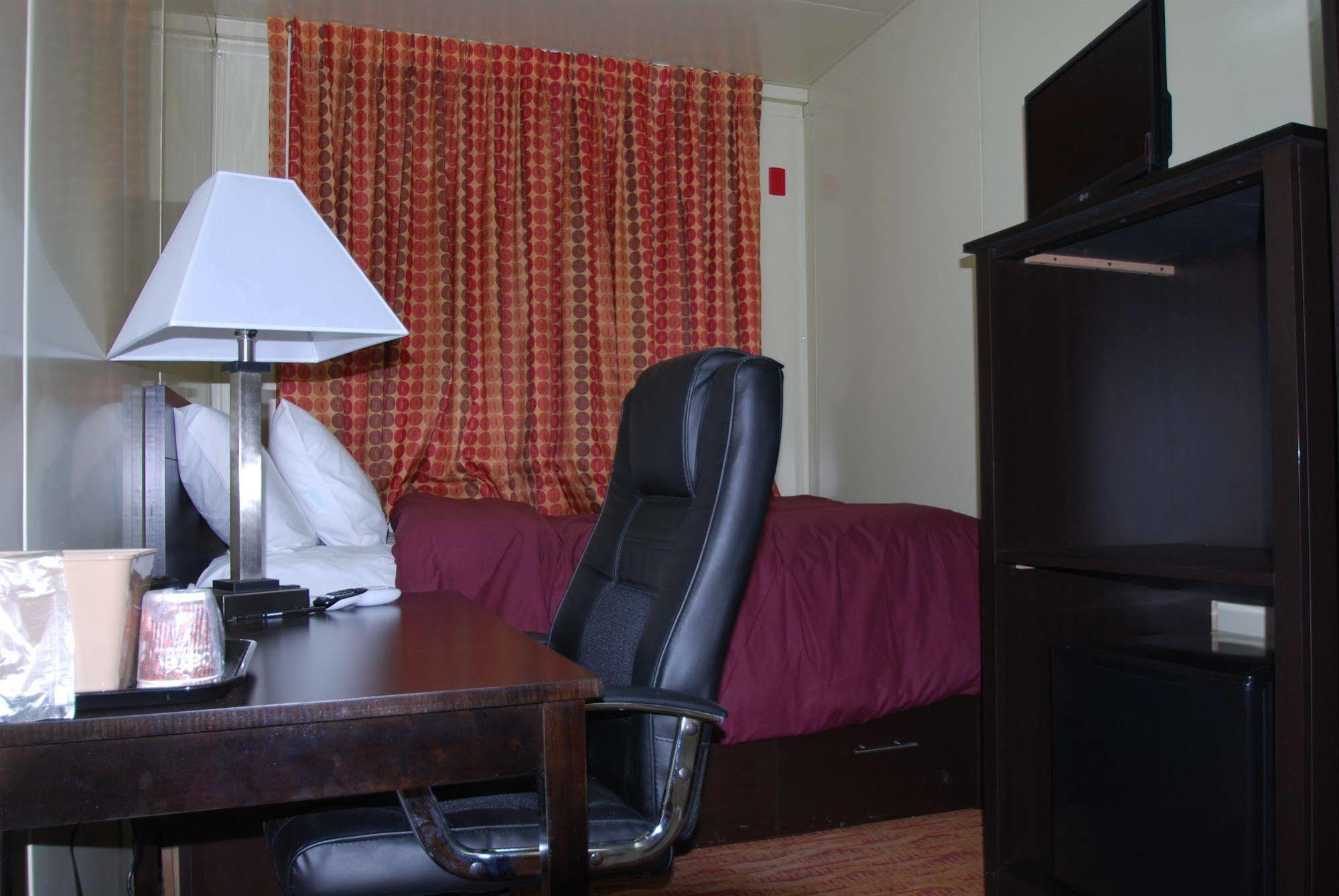 Shut Eye Hotel Alexander Екстер'єр фото